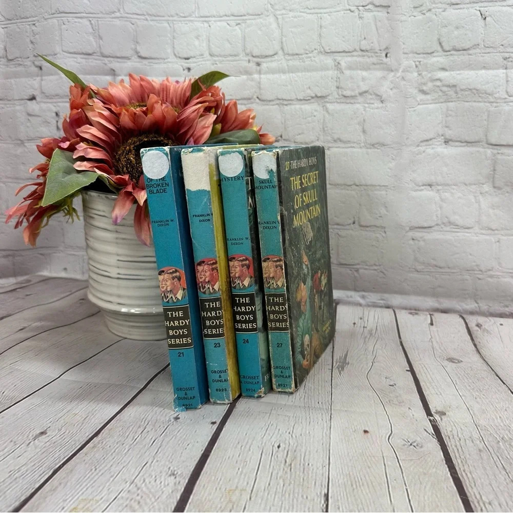 vintage the hardy boys series books vol 21, 23, 24, 27